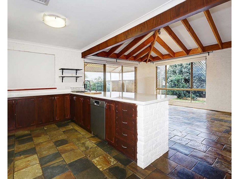 6 Cottingley Place, Swan View WA 6056