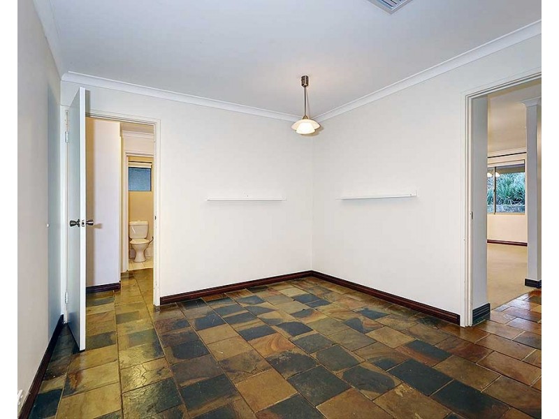 6 Cottingley Place, Swan View WA 6056