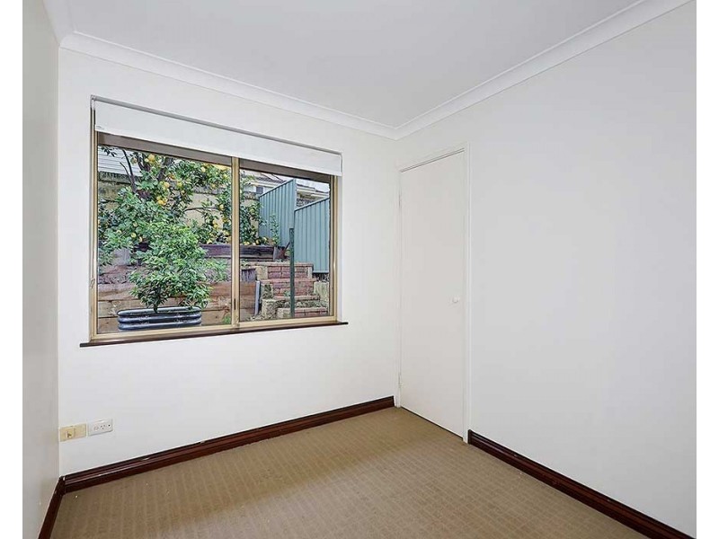 6 Cottingley Place, Swan View WA 6056