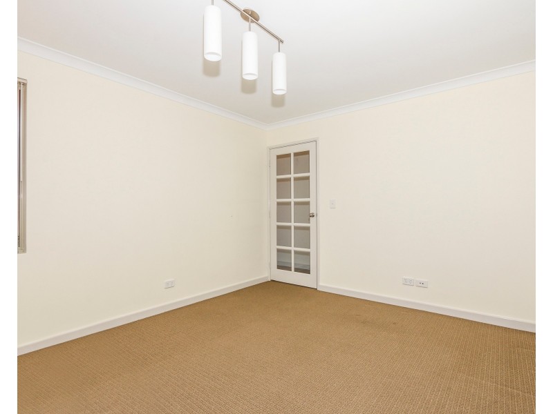 15A Parkfield Road, Kelmscott WA 6111