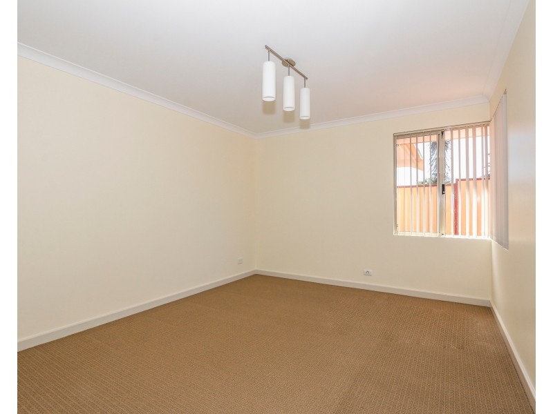 15A Parkfield Road, Kelmscott WA 6111