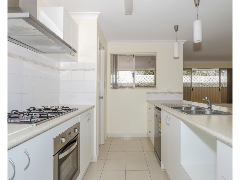 15A Parkfield Road, Kelmscott WA 6111