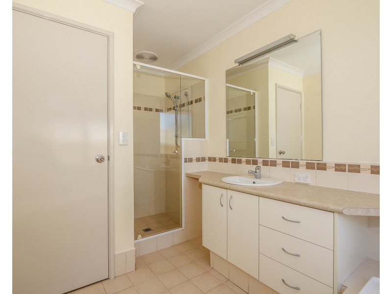 15A Parkfield Road, Kelmscott WA 6111