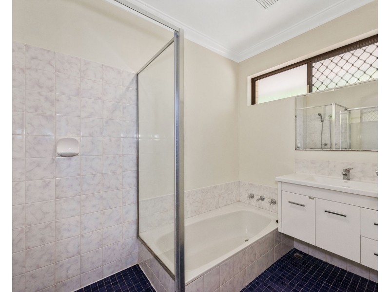 15 Parkfield Road, Kelmscott WA 6111