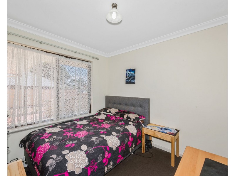 15 Parkfield Road, Kelmscott WA 6111