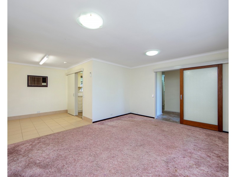 6 Cyril Road, High Wycombe WA 6057