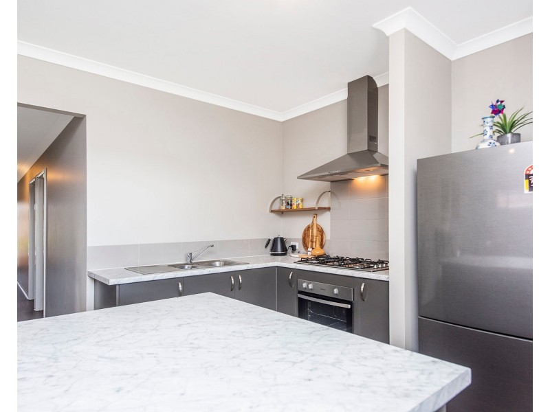 6 Rowell Gardens, High Wycombe WA 6057