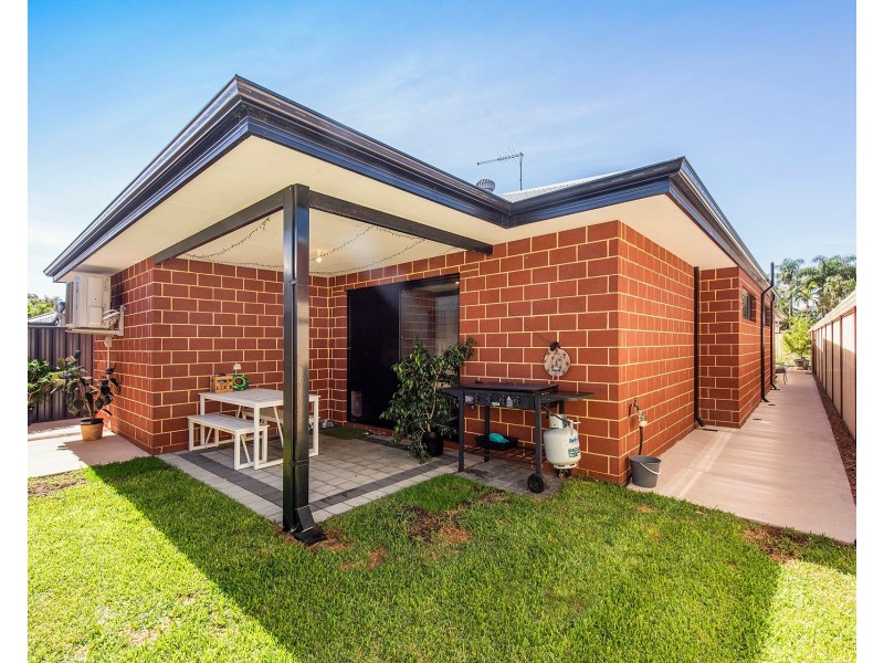 6 Rowell Gardens, High Wycombe WA 6057