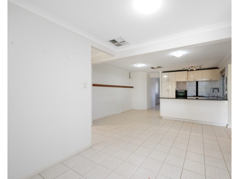 15 Coola Place, High Wycombe WA 6057