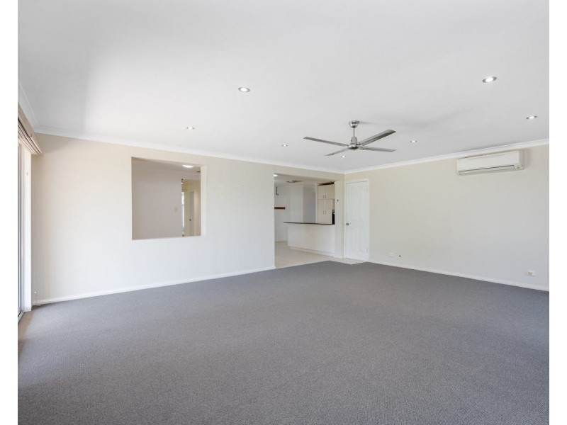 15 Coola Place, High Wycombe WA 6057