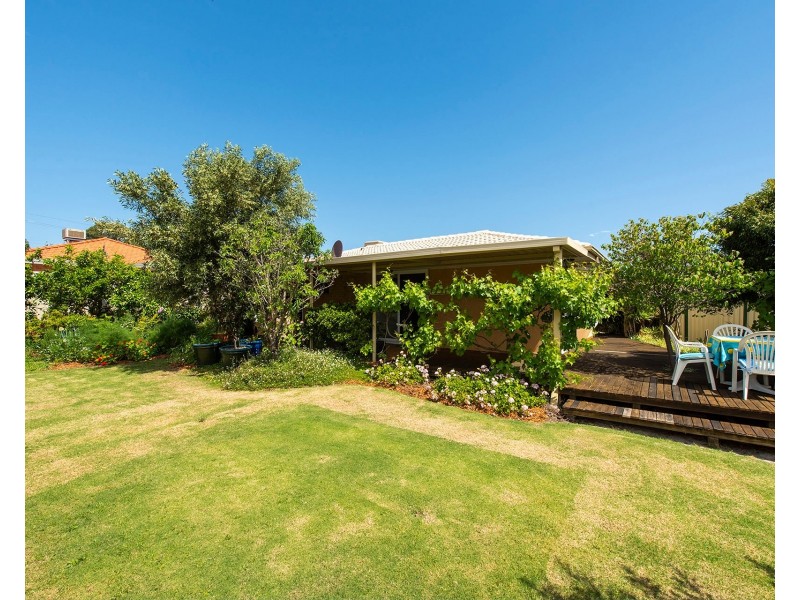 15 Coola Place, High Wycombe WA 6057