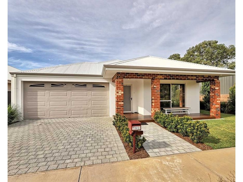 21 Lockhart Crescent, South Guildford WA 6055