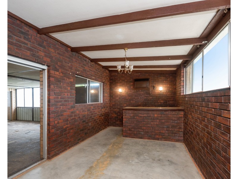 4 Murray Drive, High Wycombe WA 6057