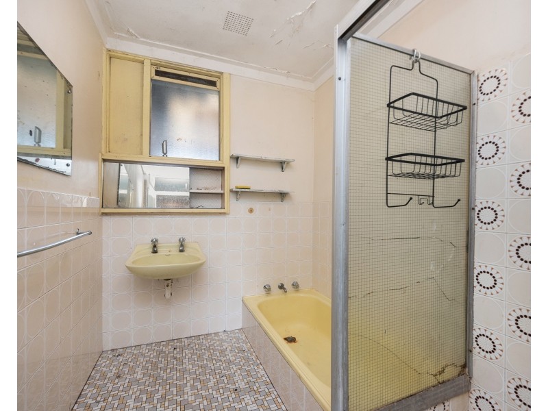 4 Murray Drive, High Wycombe WA 6057