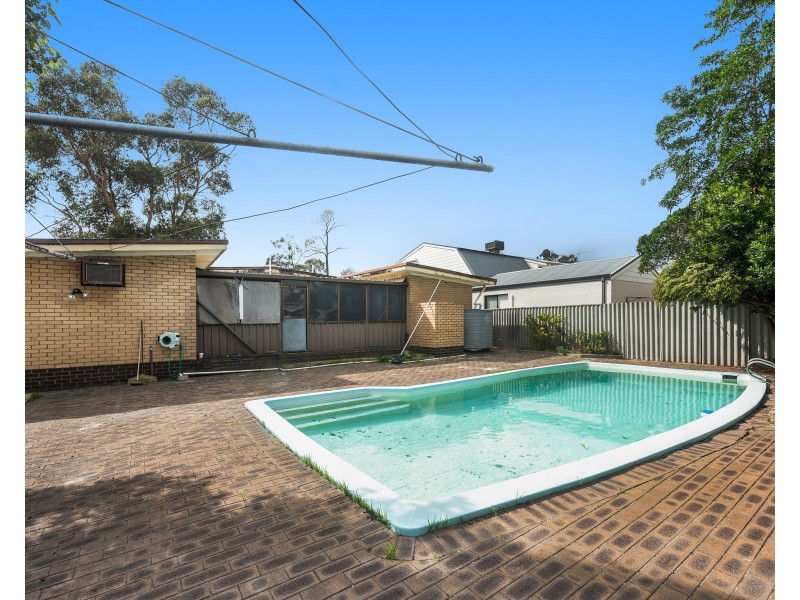 4 Murray Drive, High Wycombe WA 6057