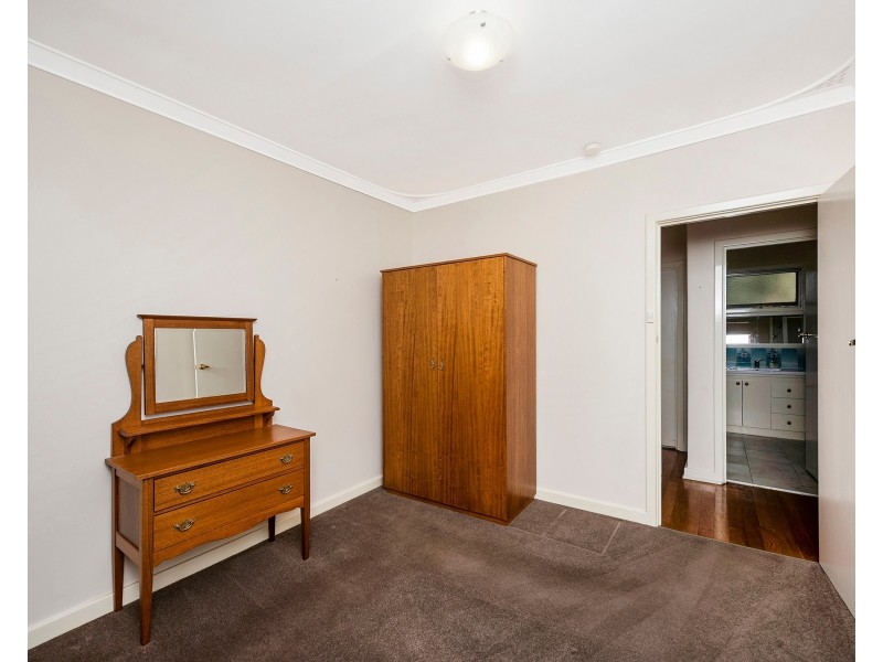 14 Kathleen Close, Maida Vale WA 6057