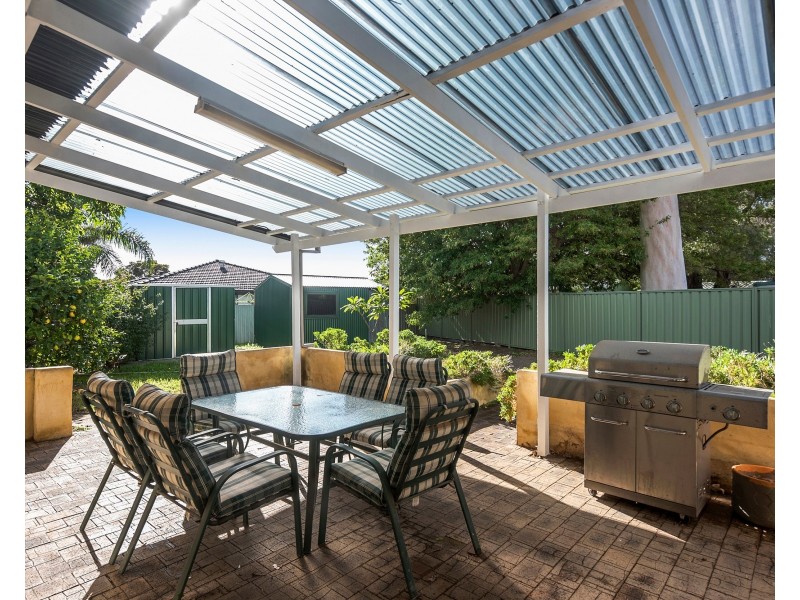 14 Kathleen Close, Maida Vale WA 6057