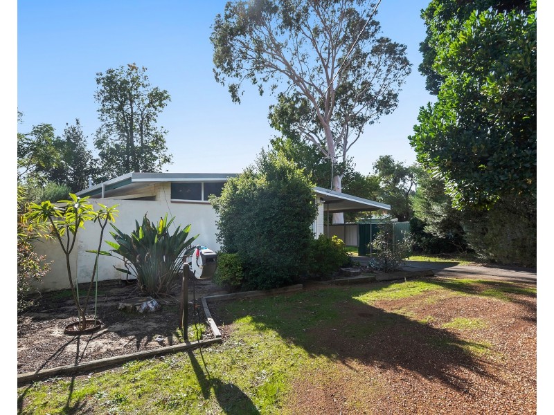 14 Kathleen Close, Maida Vale WA 6057