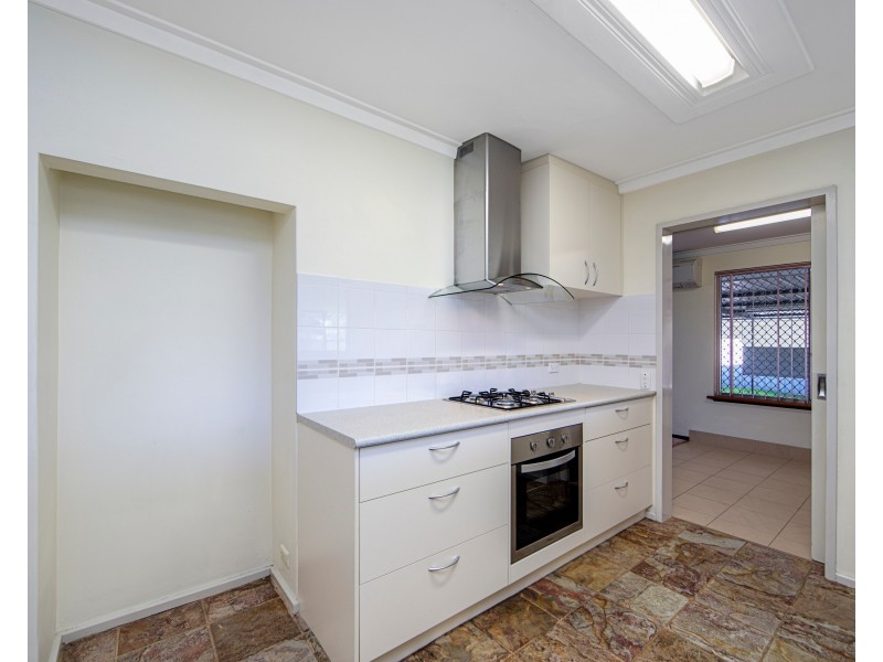 6 Cyril Road, High Wycombe WA 6057