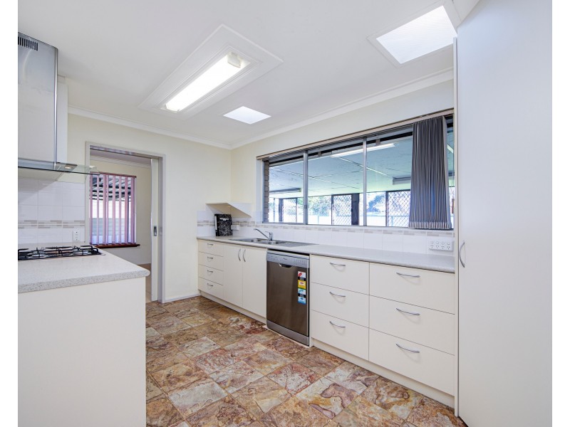 6 Cyril Road, High Wycombe WA 6057