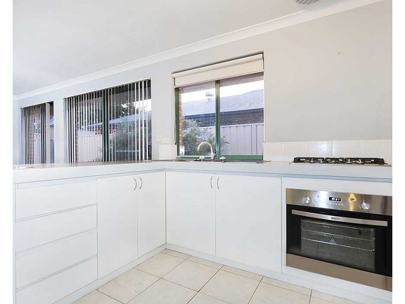 8 Hodges Street, Middle Swan WA 6056