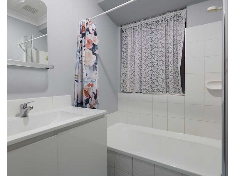 8 Hodges Street, Middle Swan WA 6056