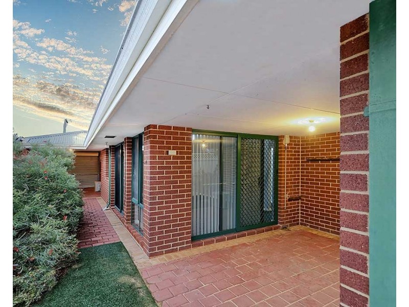 8 Hodges Street, Middle Swan WA 6056