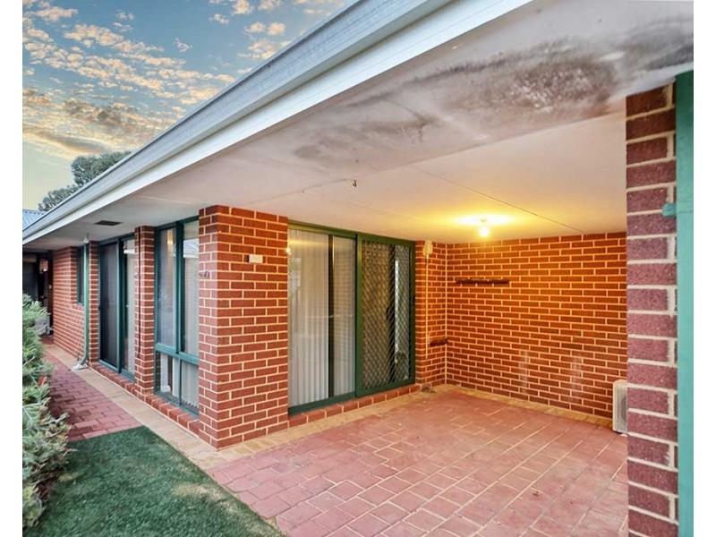 8 Hodges Street, Middle Swan WA 6056