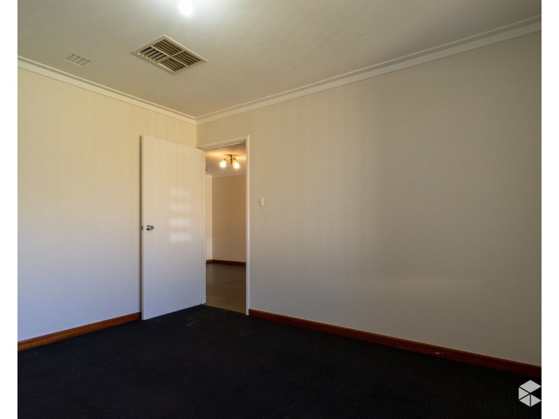 124A Thomas Street, Queens Park WA 6107