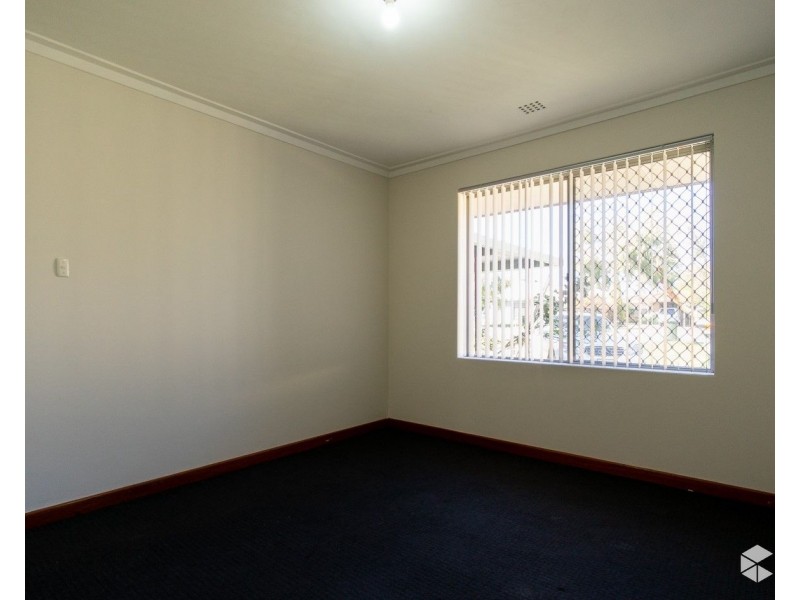 124A Thomas Street, Queens Park WA 6107