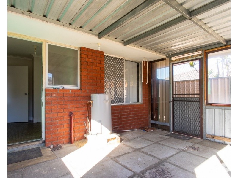 124A Thomas Street, Queens Park WA 6107