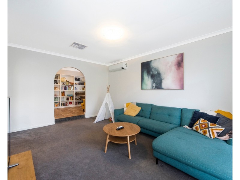 82 Bandalong Way, High Wycombe WA 6057