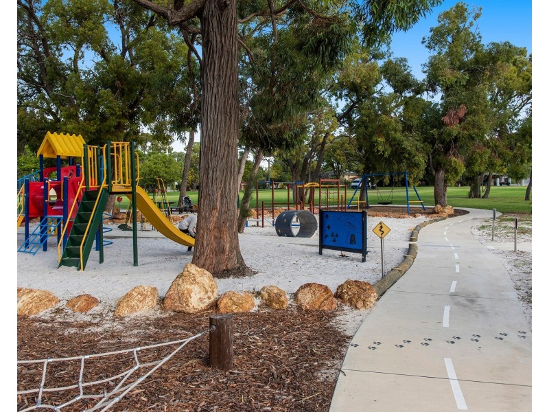 82 Bandalong Way, High Wycombe WA 6057