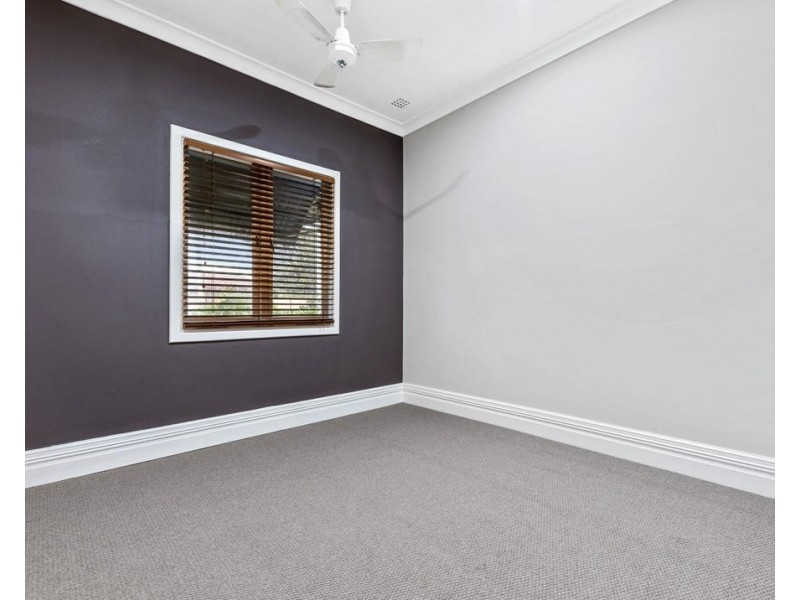 13 McGlinn Way, Cloverdale WA 6105