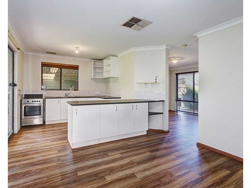 8 Spiers Place, Middle Swan WA 6056