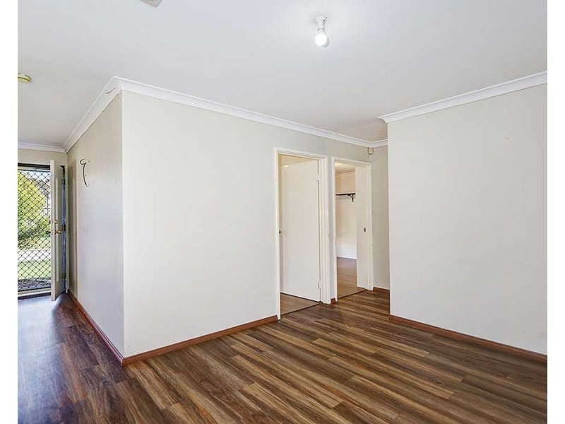 8 Spiers Place, Middle Swan WA 6056