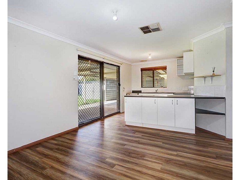 8 Spiers Place, Middle Swan WA 6056