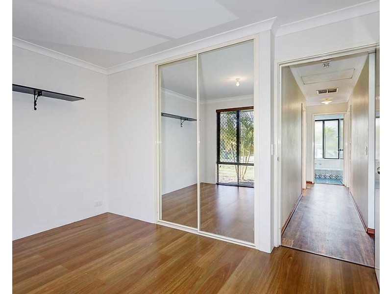 8 Spiers Place, Middle Swan WA 6056