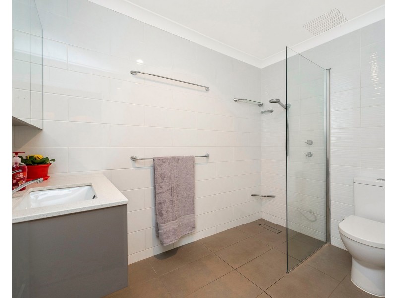 3 Irwin Place, Maida Vale WA 6057