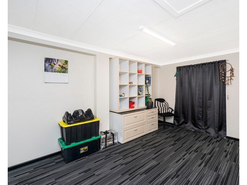 3 Irwin Place, Maida Vale WA 6057
