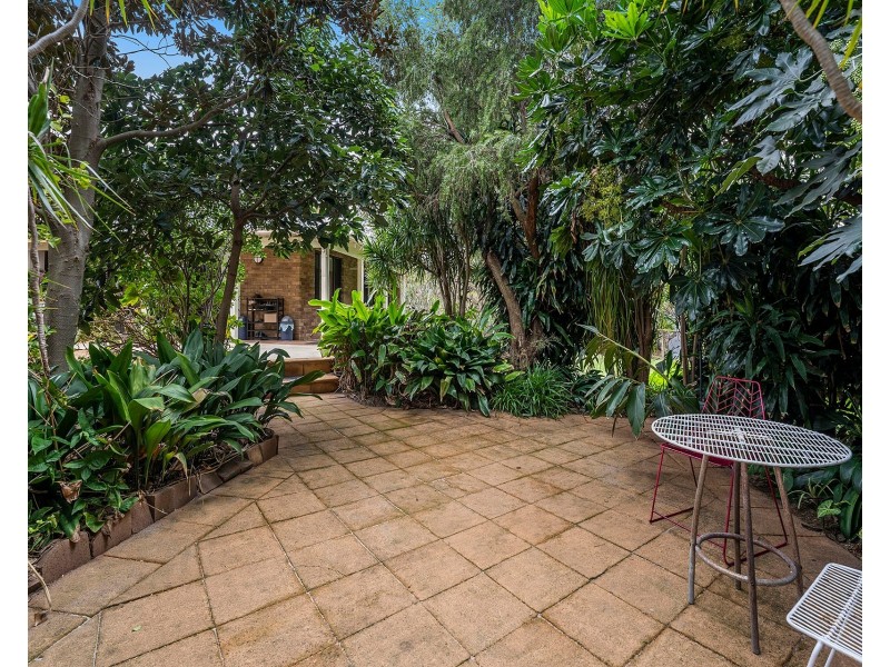 3 Irwin Place, Maida Vale WA 6057