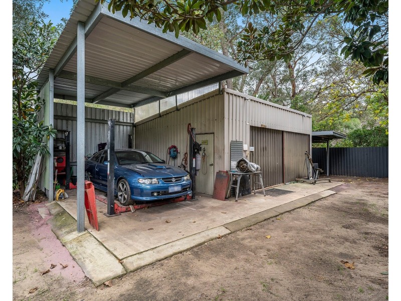 3 Irwin Place, Maida Vale WA 6057