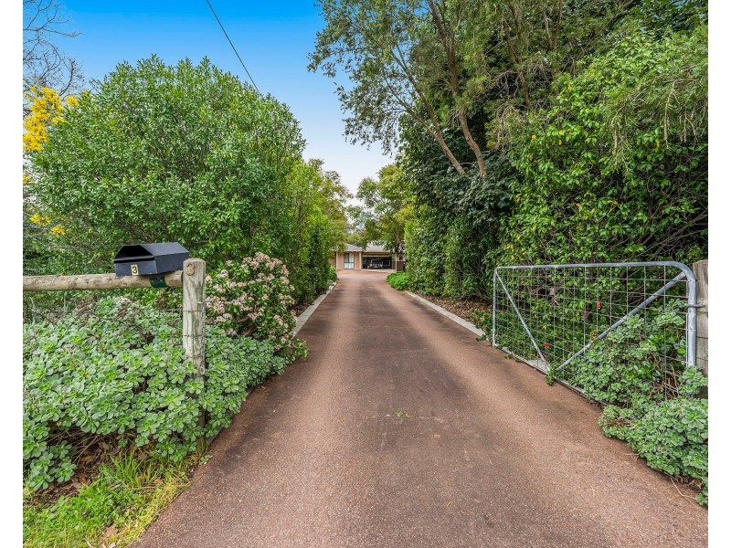 3 Irwin Place, Maida Vale WA 6057