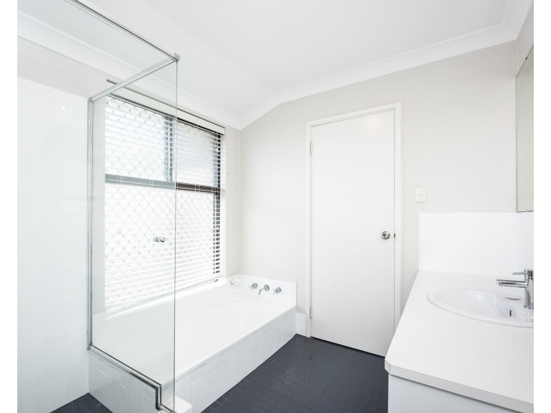 4 Beete Place, Beechboro WA 6063
