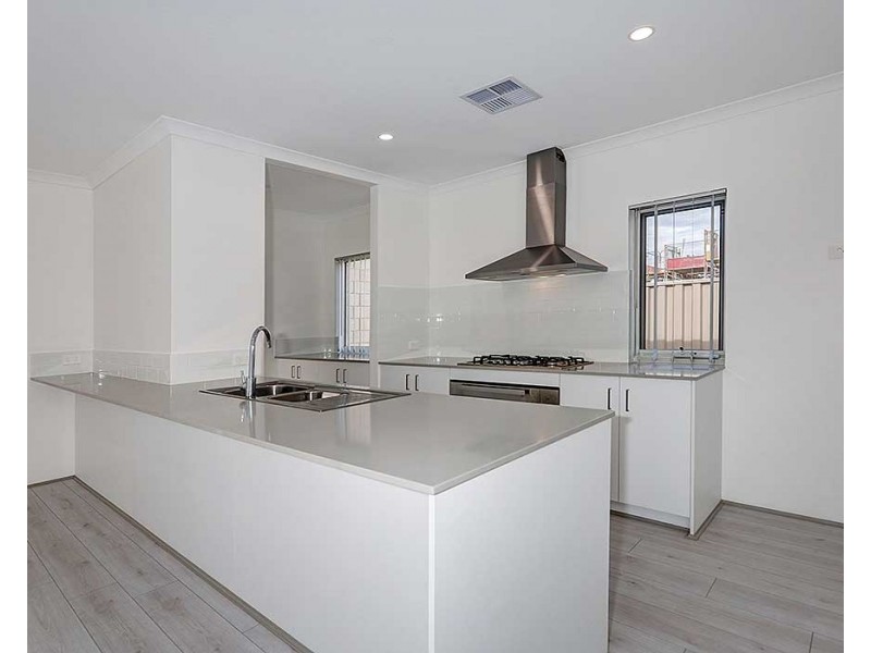 36 Spinosa Bvd, Forrestfield WA 6058