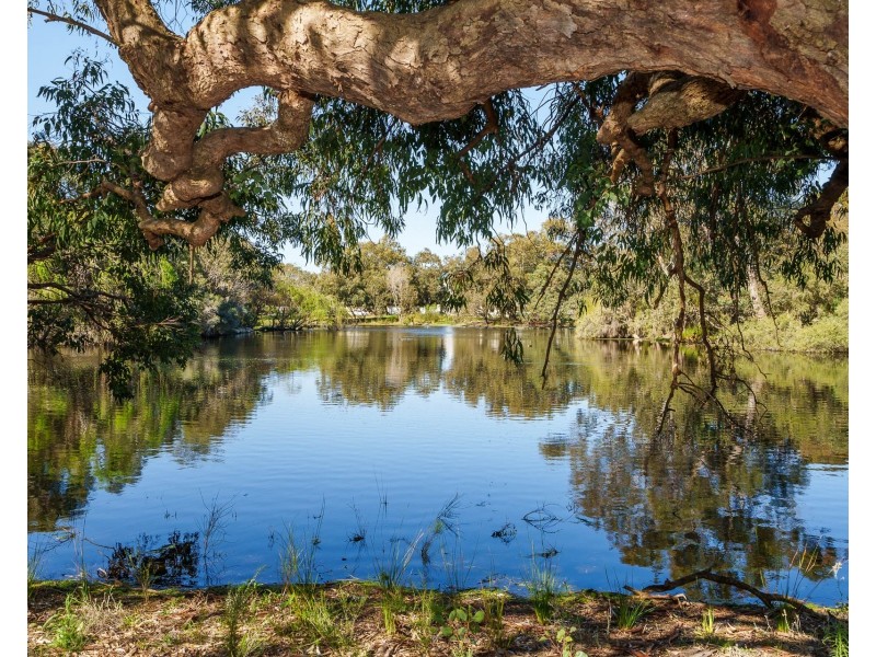 16/9 Clydesdale Street, Como WA 6152