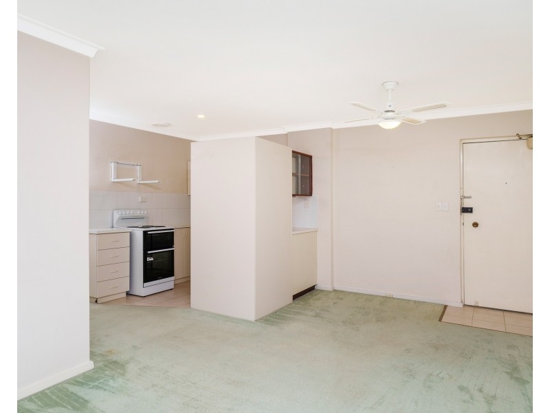 16/9 Clydesdale Street, Como WA 6152