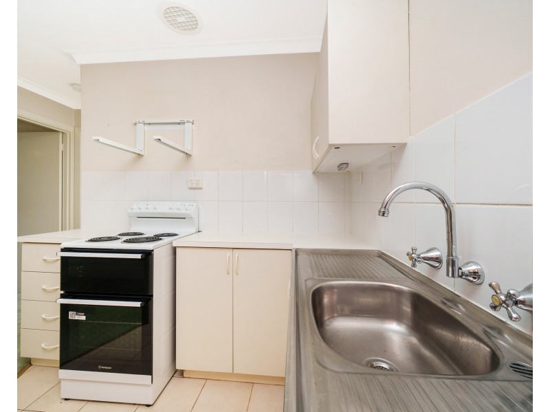 16/9 Clydesdale Street, Como WA 6152