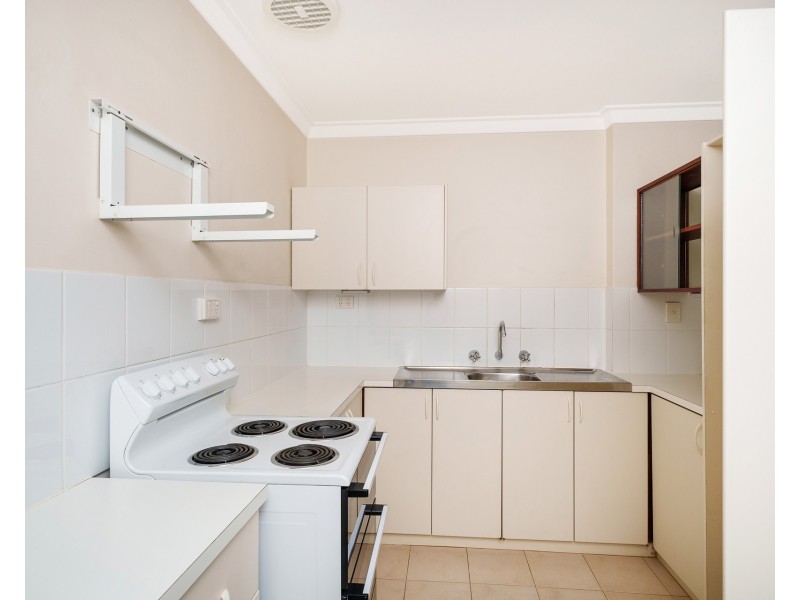 16/9 Clydesdale Street, Como WA 6152