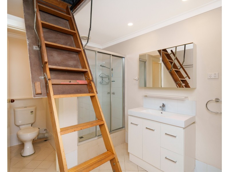 16/9 Clydesdale Street, Como WA 6152